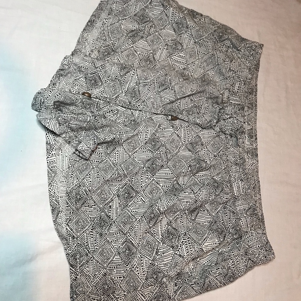 Patterned Flowy shorts